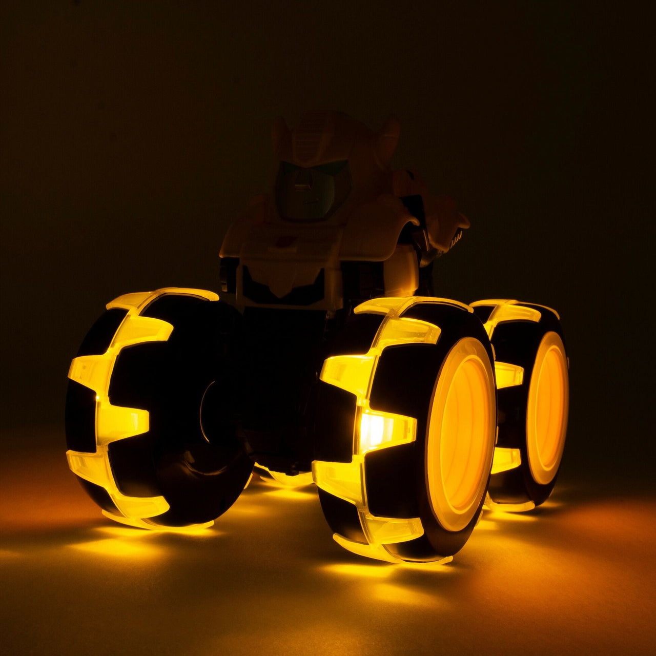 JOHN DEERE - Monster Treads Lightning Wheels Bumblebee/Optimus Prime Vehicle