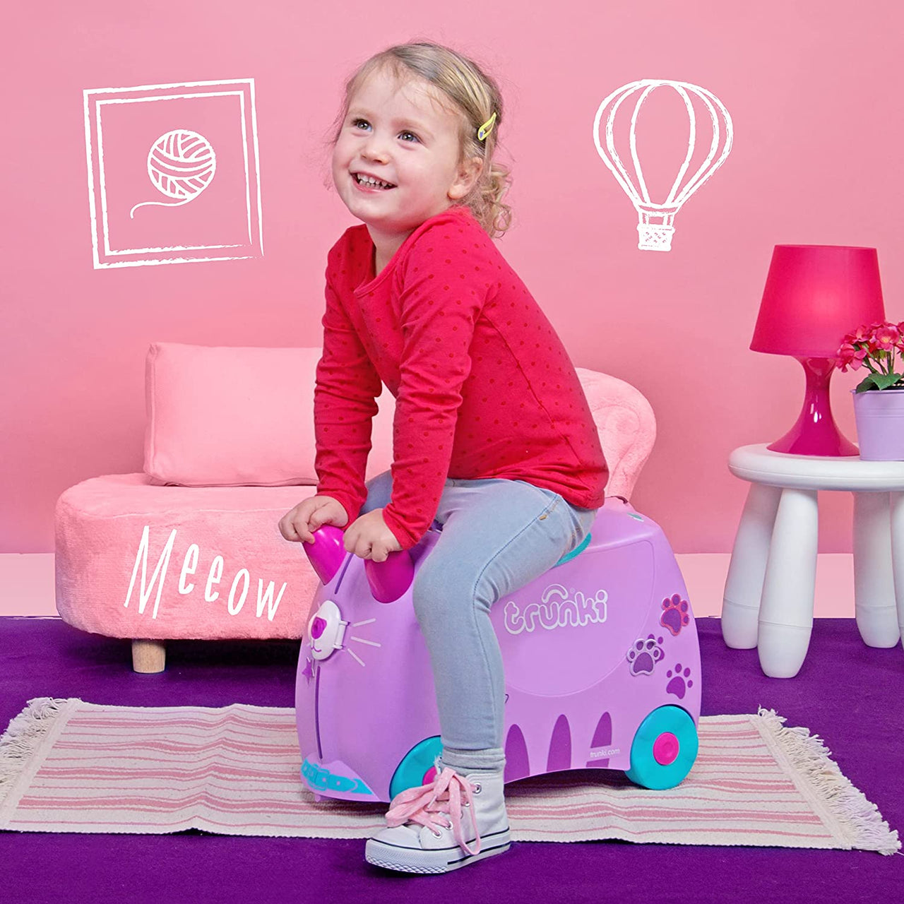 Ride-on kids suitcase - Cassie Candy Cat